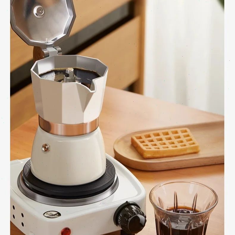 Moka-pot met ronde bodem, enke - Coffee Equipment Tools recensie en prijs